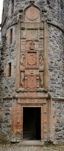 Huntly Castle-carved heraldic, Scotland Huntly Castle is a ruined castle in Huntly in Aberdeenshire, Scotland. It was the ancestral home of the chief of Clan Gordon, Earl of Huntly